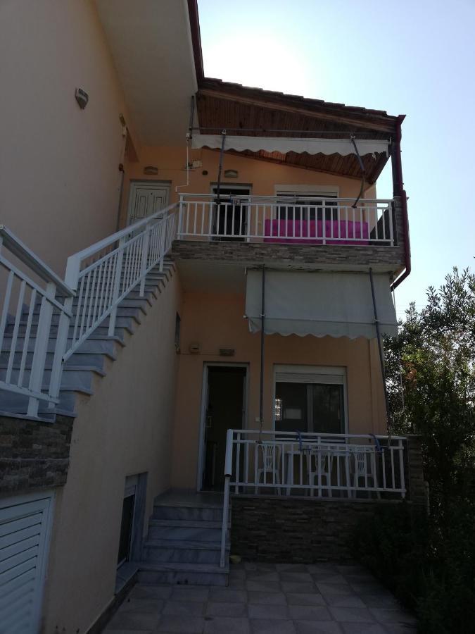 Апартаменти Polis΄ House Врасна Екстер'єр фото